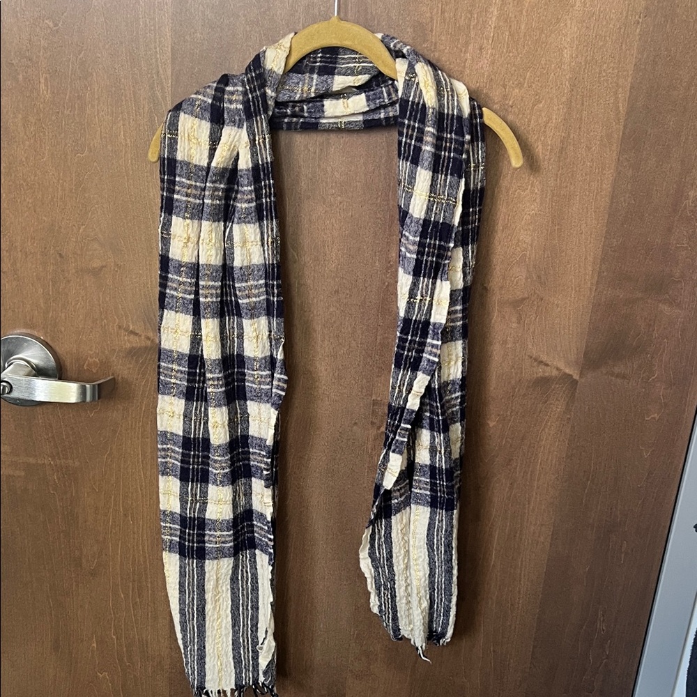 ✨ J.Crew Navy & Cream Plaid Wool Scarf 🧣 Chic Winter Essential